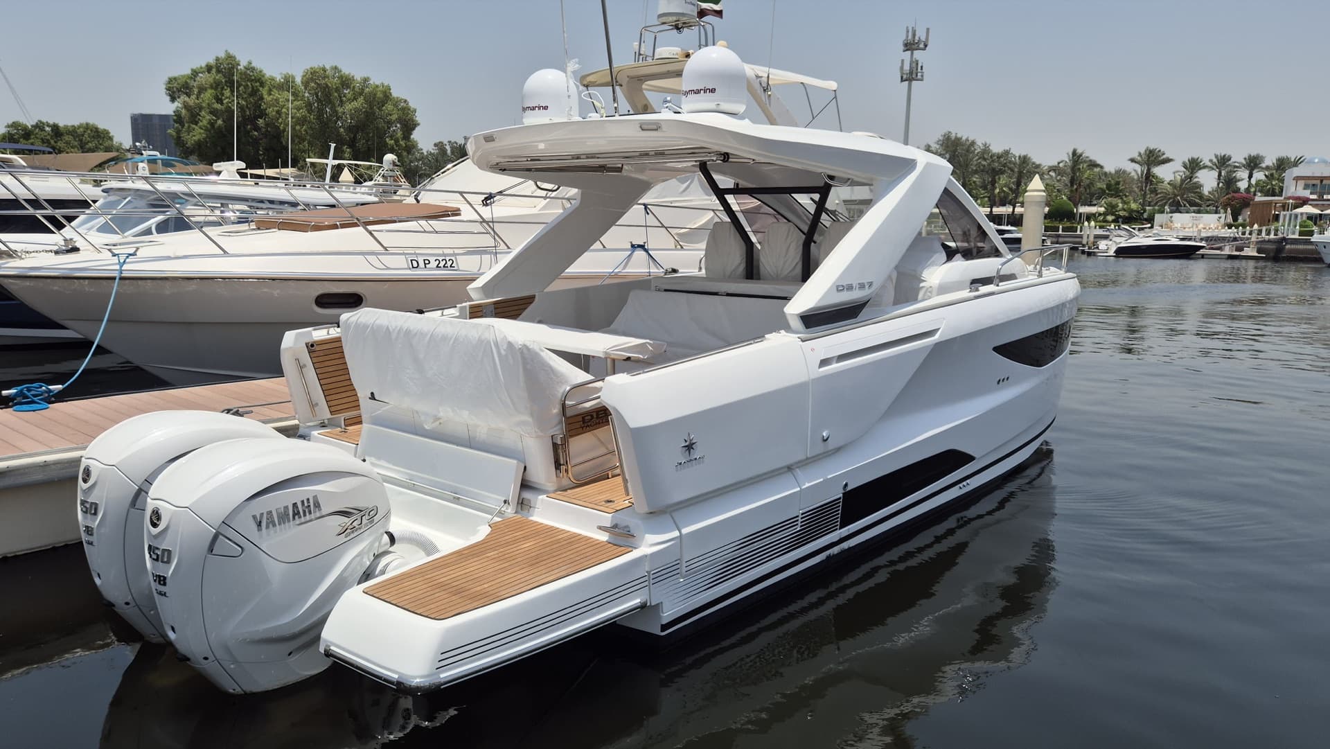 Jeanneau DB/37 OB - second view